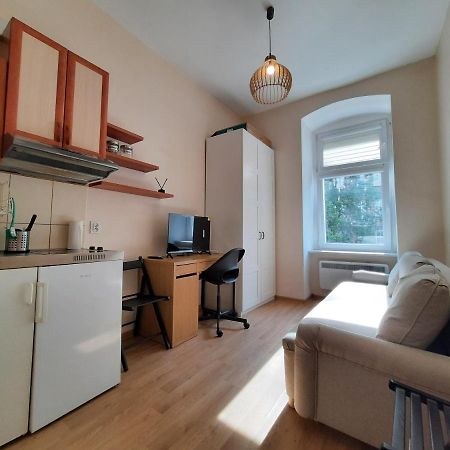 Krotkoterminowy Kat Wrocław Exteriör bild