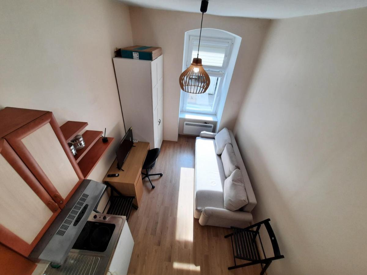 Krotkoterminowy Kat Wrocław Exteriör bild